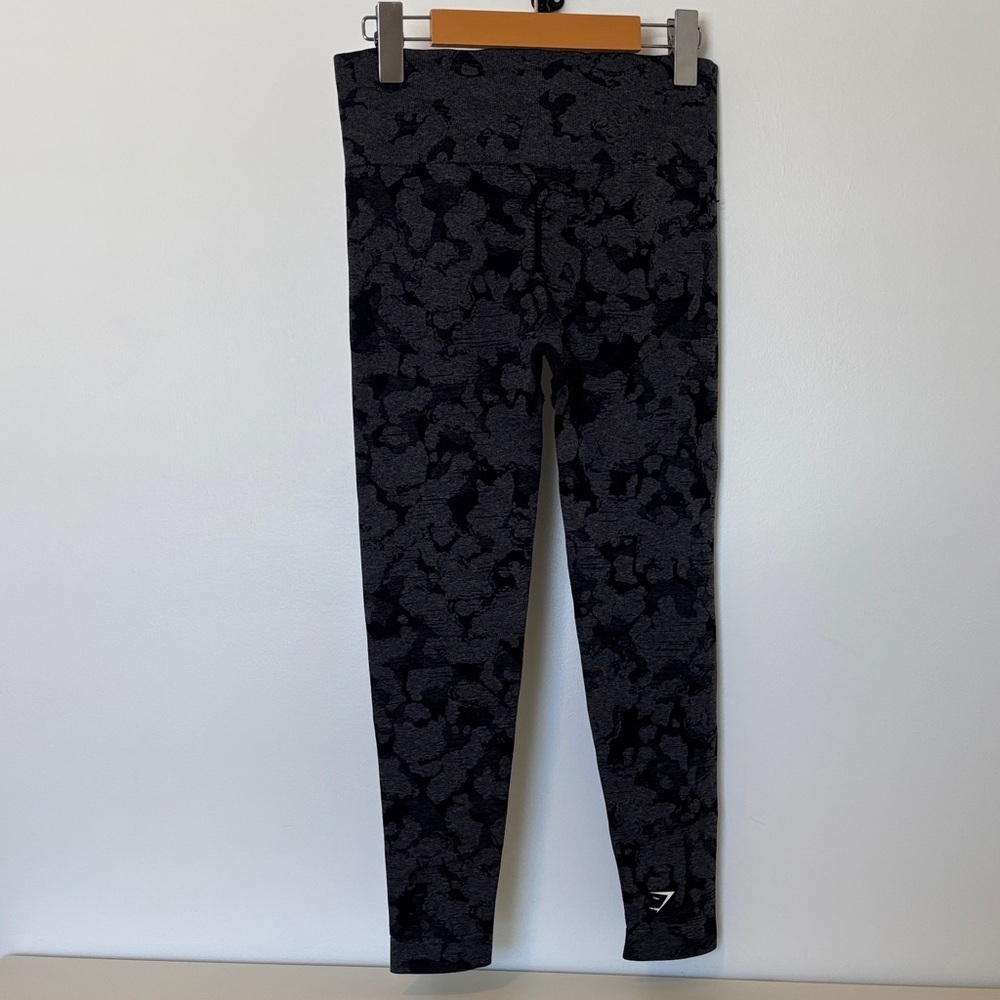 Gymshark Black Patterned Leggings - Picture 2 of 6